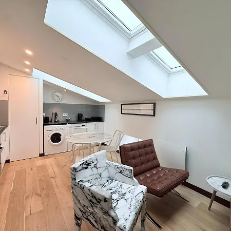 1769 - L'atrium Rochefort